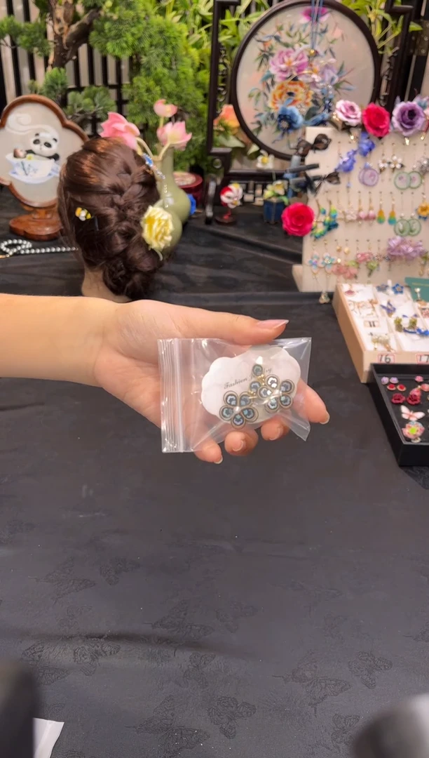 织绣A***e非遗苏绣饰品