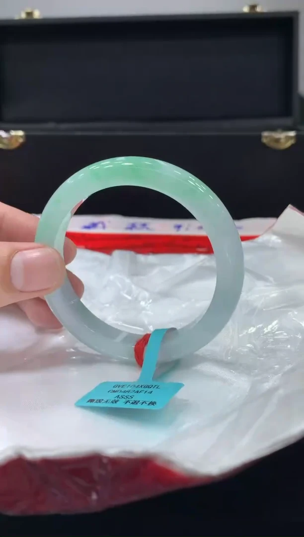 未镶嵌手镯翡翠翡翠手镯