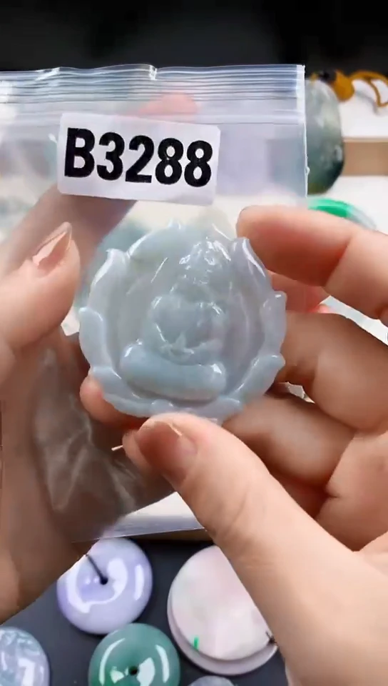 颈饰未镶嵌翡翠天然翡翠吊坠挂件