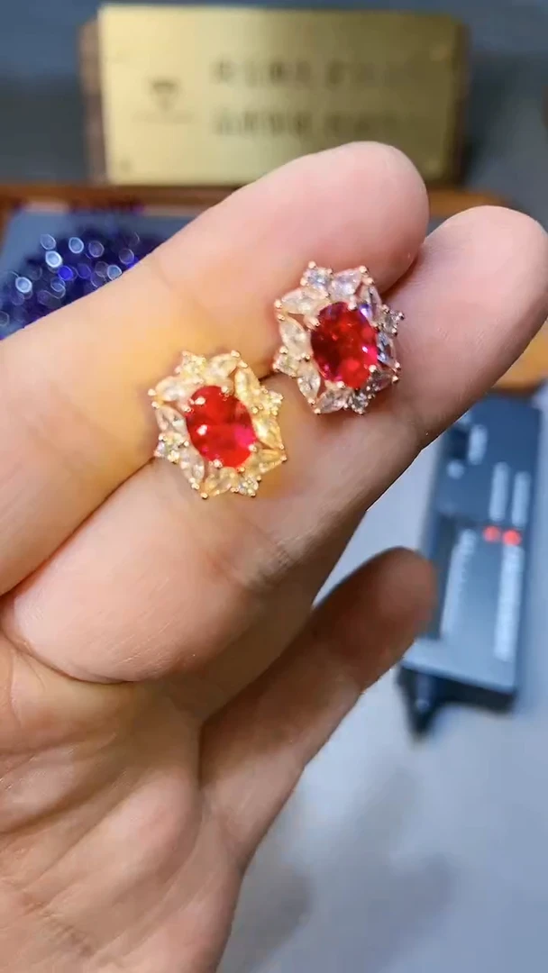 【闪购商品】红宝石耳饰银S925镶嵌65