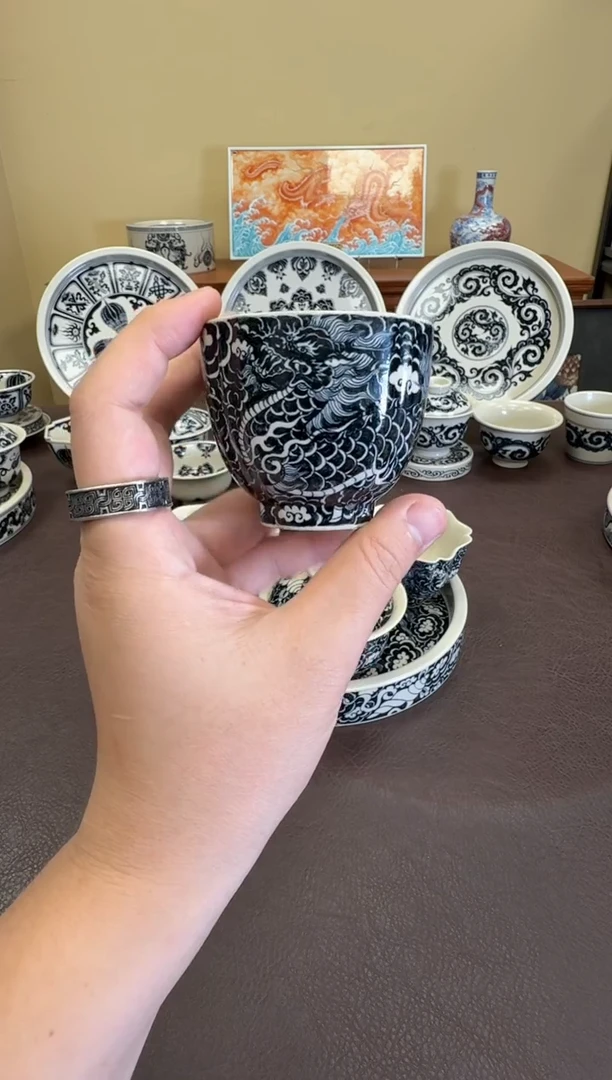 二号釉云墨麒麟手雷杯