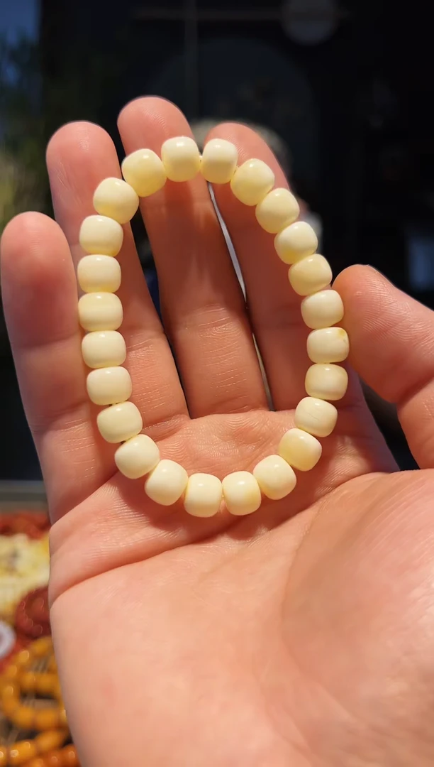 未镶嵌蜜蜡手链9+单圈