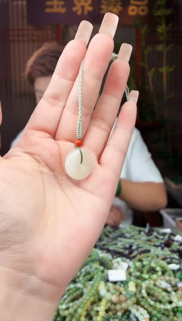 和田玉未镶嵌颈饰拍一发一