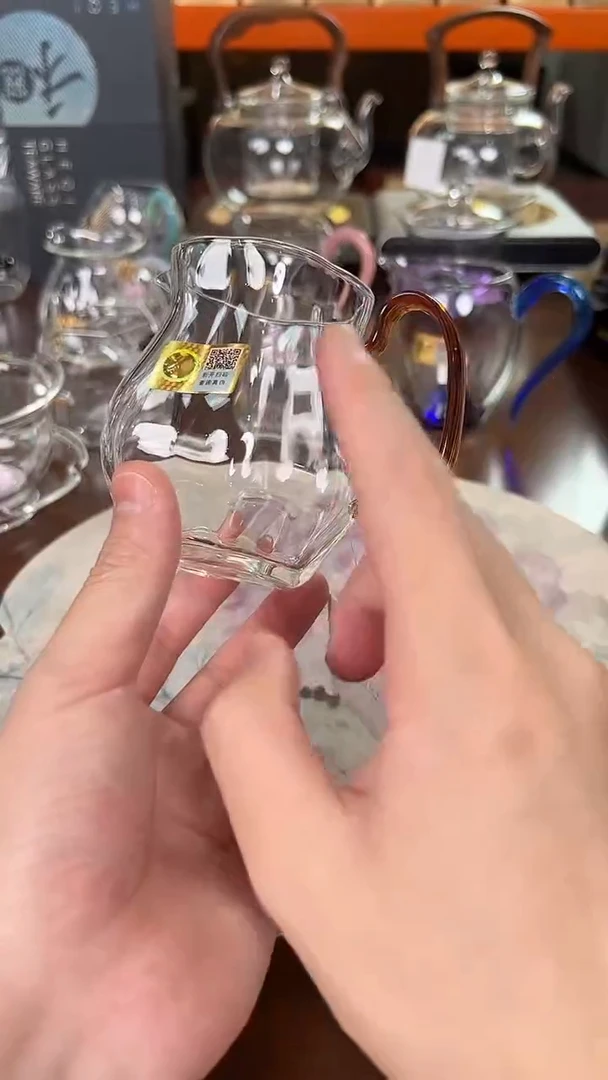 @@禾器晶彩颂妍琥珀