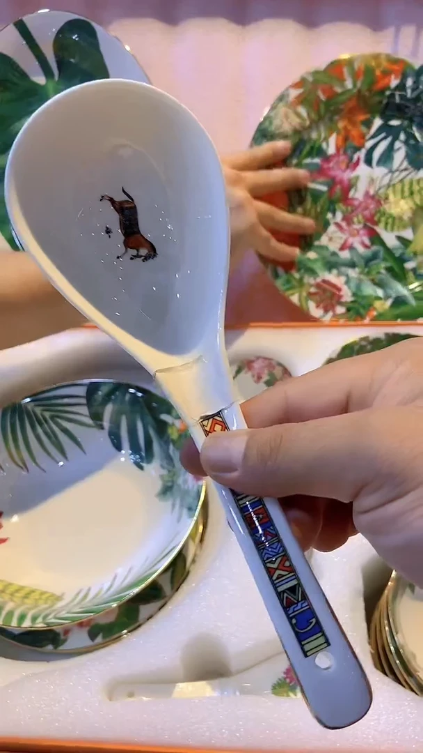 杯鸿辉家品牌瓷器，京东包邮！
