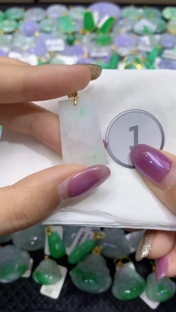 颈饰未镶嵌翡翠天然缅甸翡翠A货