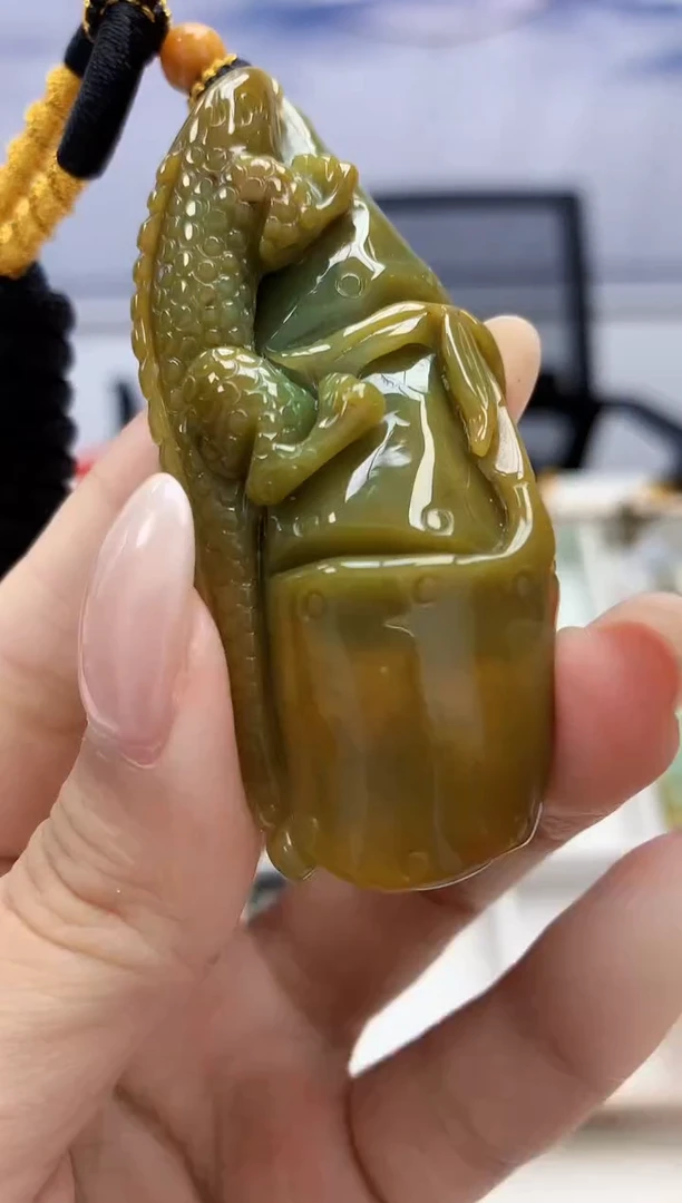 未镶嵌定制翡翠5060xx-毛货挂件98