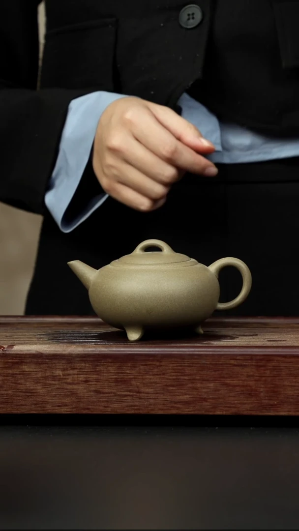 紫砂茶壶青段 三足水平