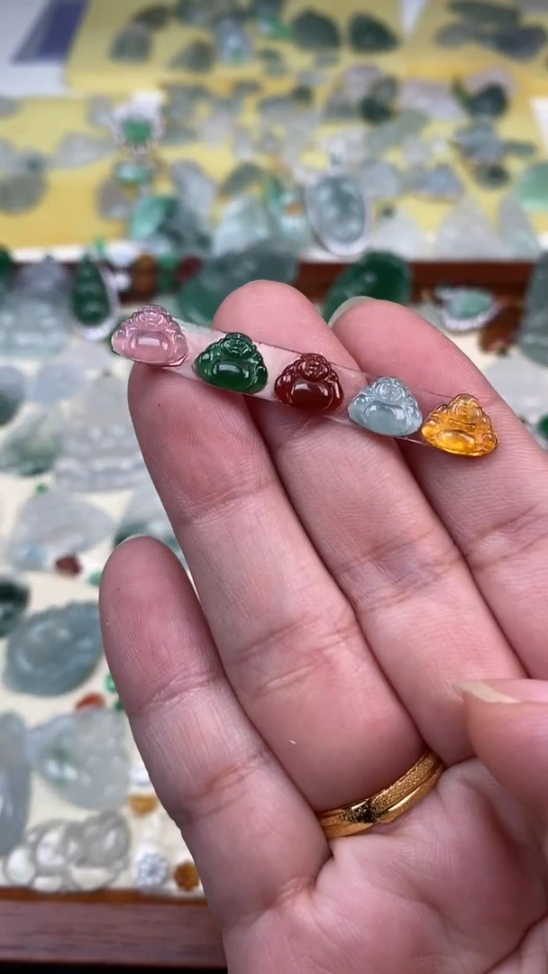 【闪购商品】翡翠挂件未镶嵌佛公一套