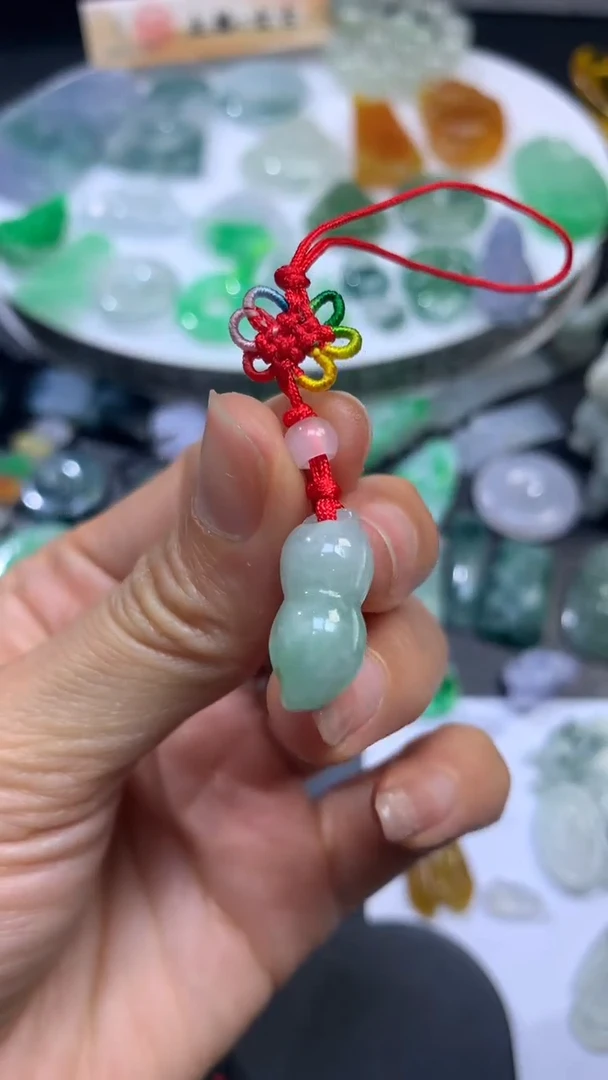 【闪购商品】翡翠挂件未镶嵌翡翠