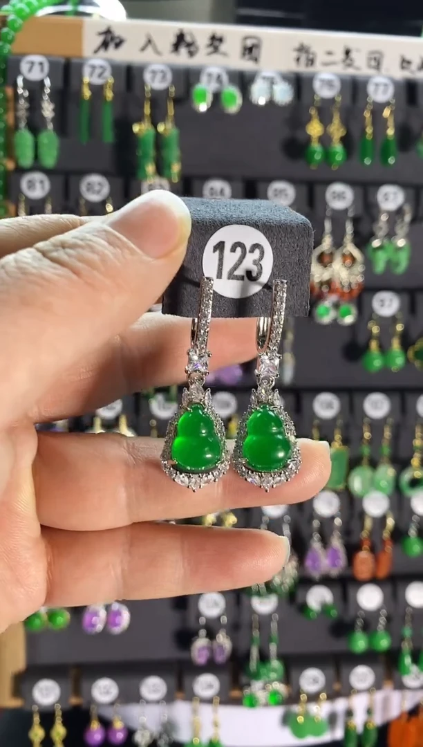 【闪购商品】翡翠耳饰银S925镶嵌123....