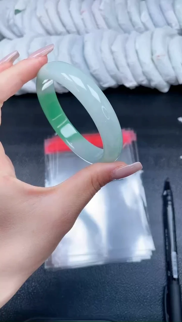 拍下以实物为准 126-56.4