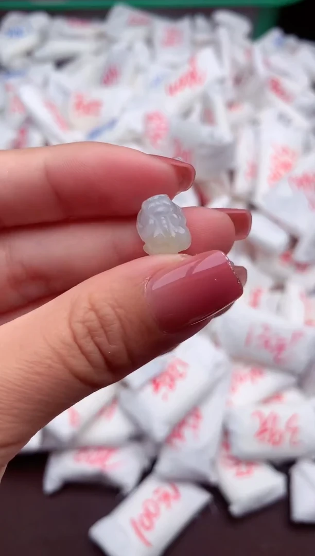 【闪购商品】翡翠挂件未镶嵌一