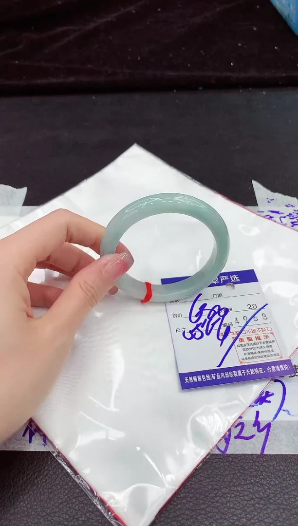翡翠手镯未镶嵌11111111111111