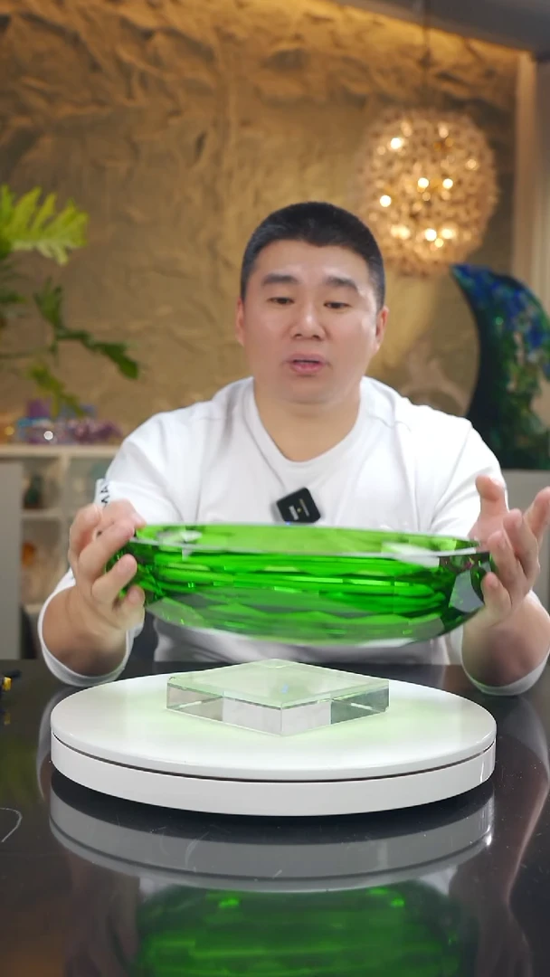 手工艺品琉璃宝****）祖母绿椭圆切面果盘