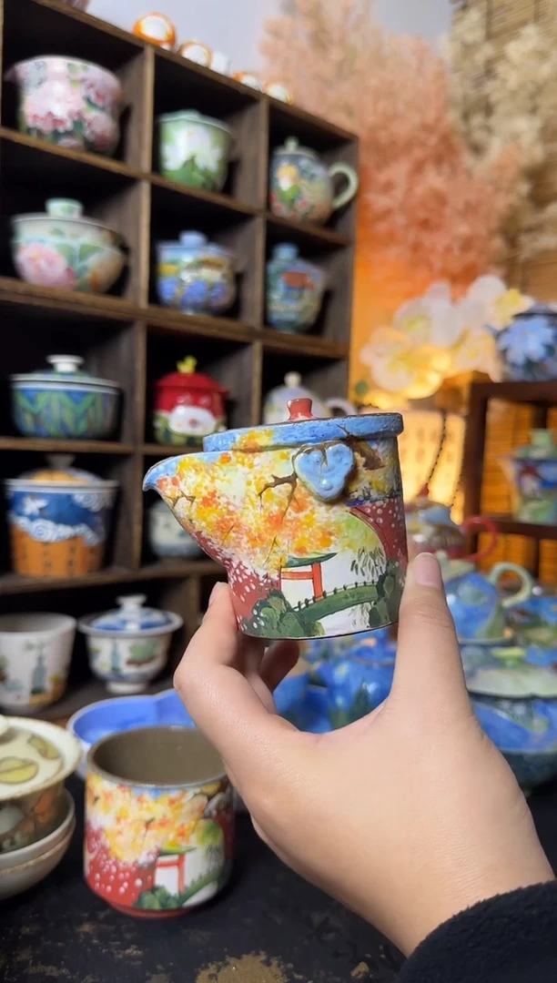 石一宫墙银杏手抓壶