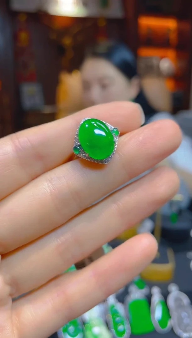 【闪购商品】翡翠戒指银S925镶嵌120848天然A货翡翠蛋面戒指