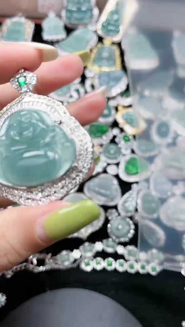 【闪购商品】翡翠颈饰未镶嵌1351赠皮绳