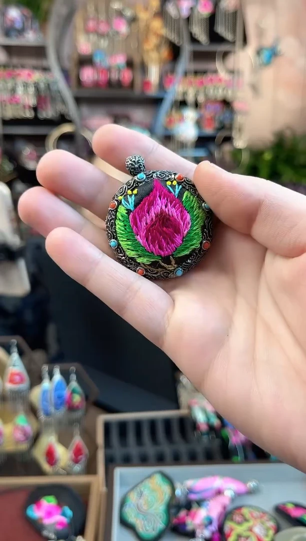 织绣民族风手工非遗老绣饰品262