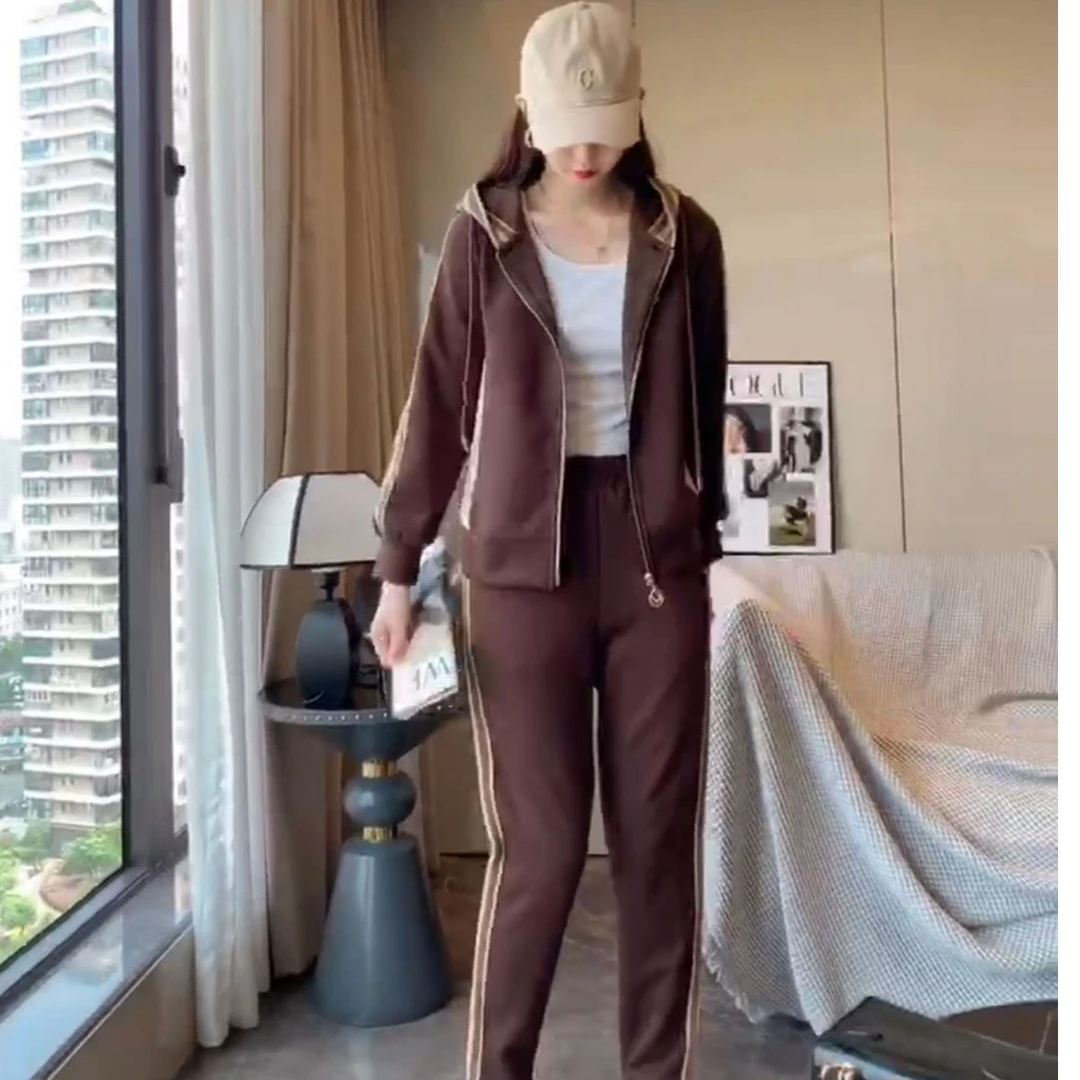 6601咖啡色连帽开衫拉链款高级感女秋新款韩版运动显瘦两件套装