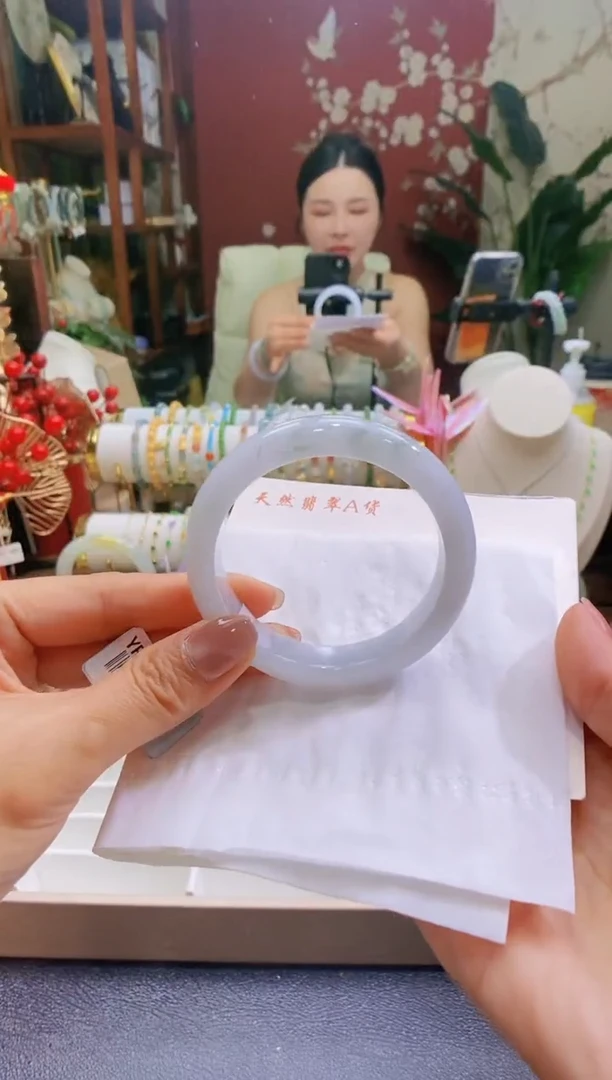 翡翠手镯未镶嵌83号55.4/12.3*8.1