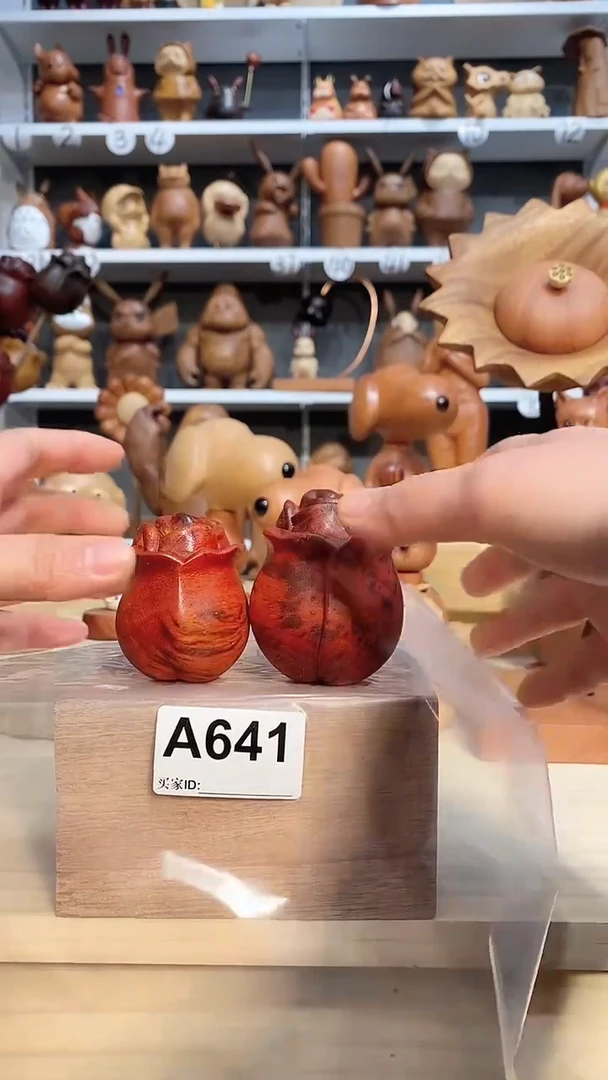 【闪购商品】木木雕摆件可爱卡通