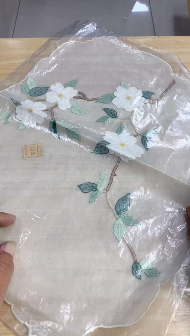 手工艺品玻璃清*默认微瑕，no退no换，介意勿拍