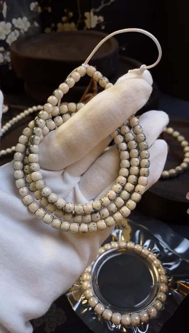 星月菩提手串6×5正月绿包白贯穿通体大留白