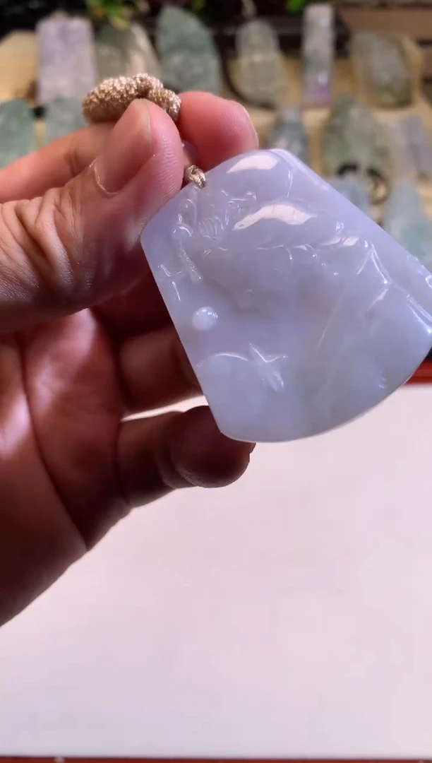 翡翠未镶嵌颈饰6/14/212