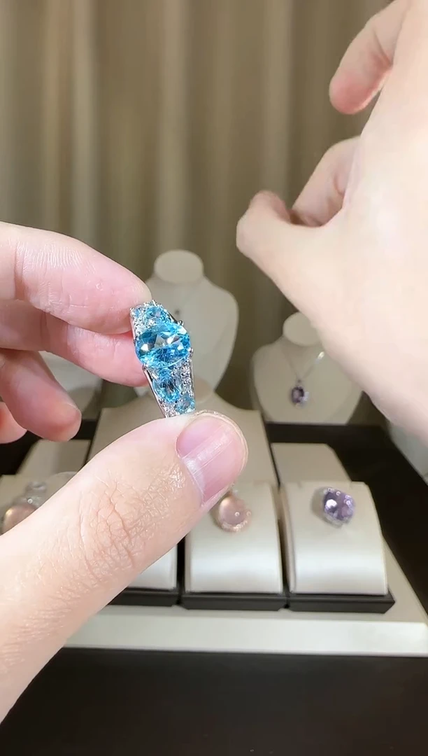 【闪购商品】托帕石戒指银S925镶嵌9*7mm