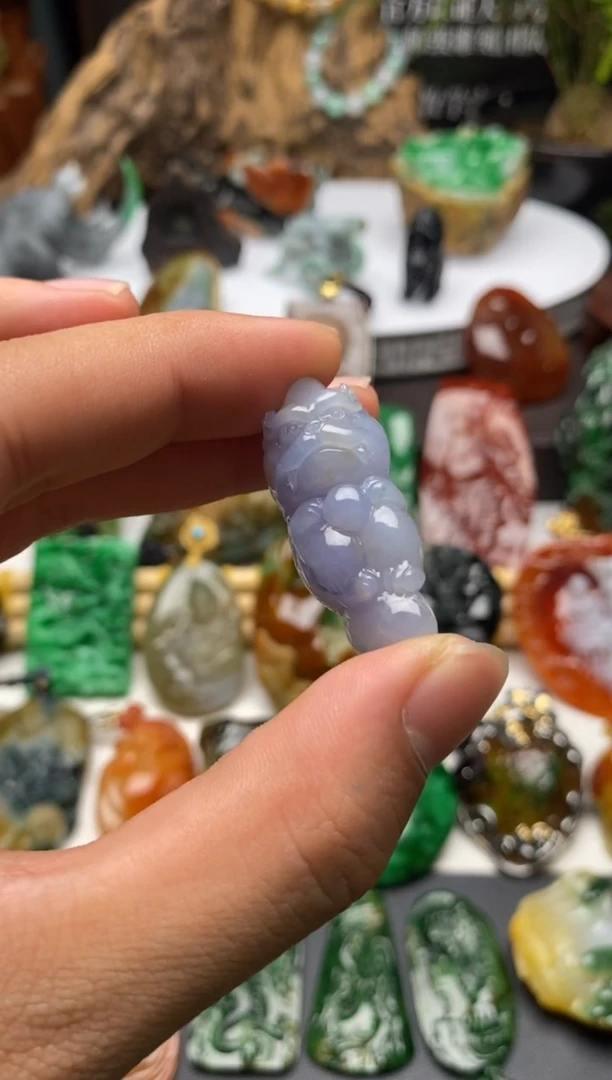 颈饰未镶嵌翡翠独角紫罗兰貔貅