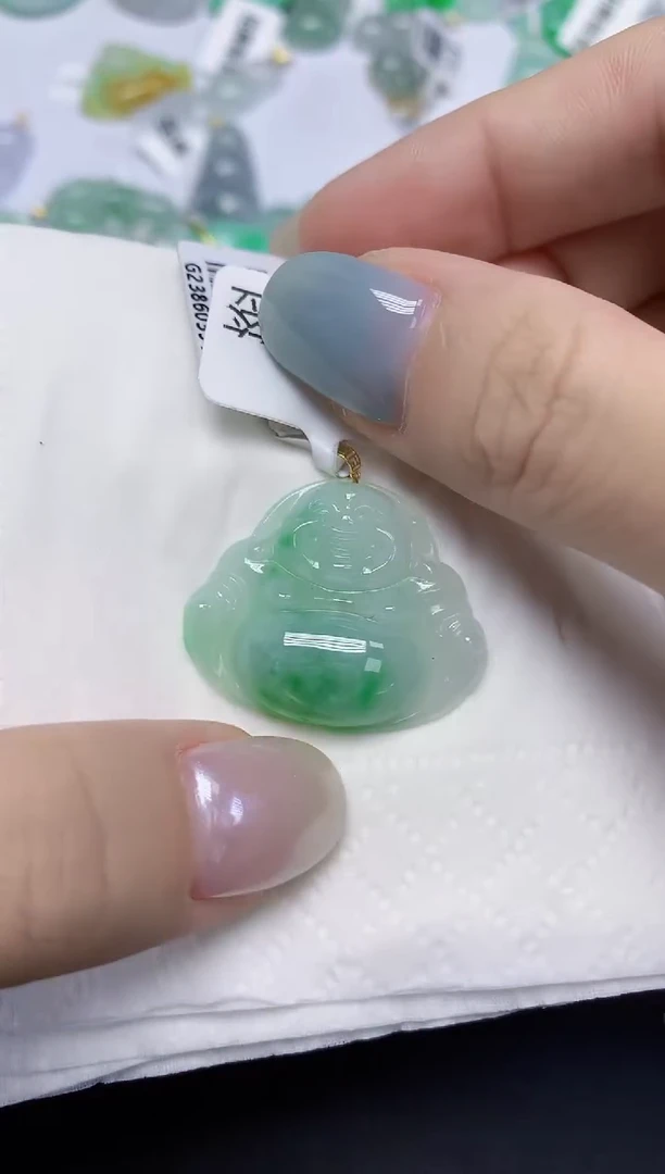翡翠18K金镶嵌颈饰天然缅甸翡翠A货