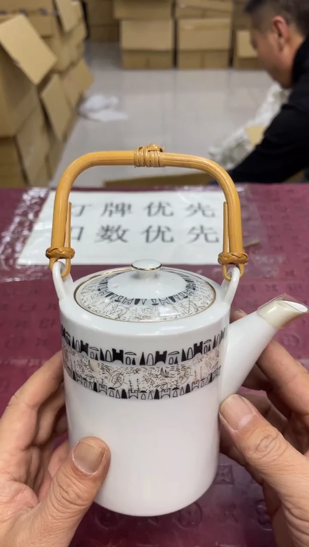 默认微瑕，no退no换，介意勿拍