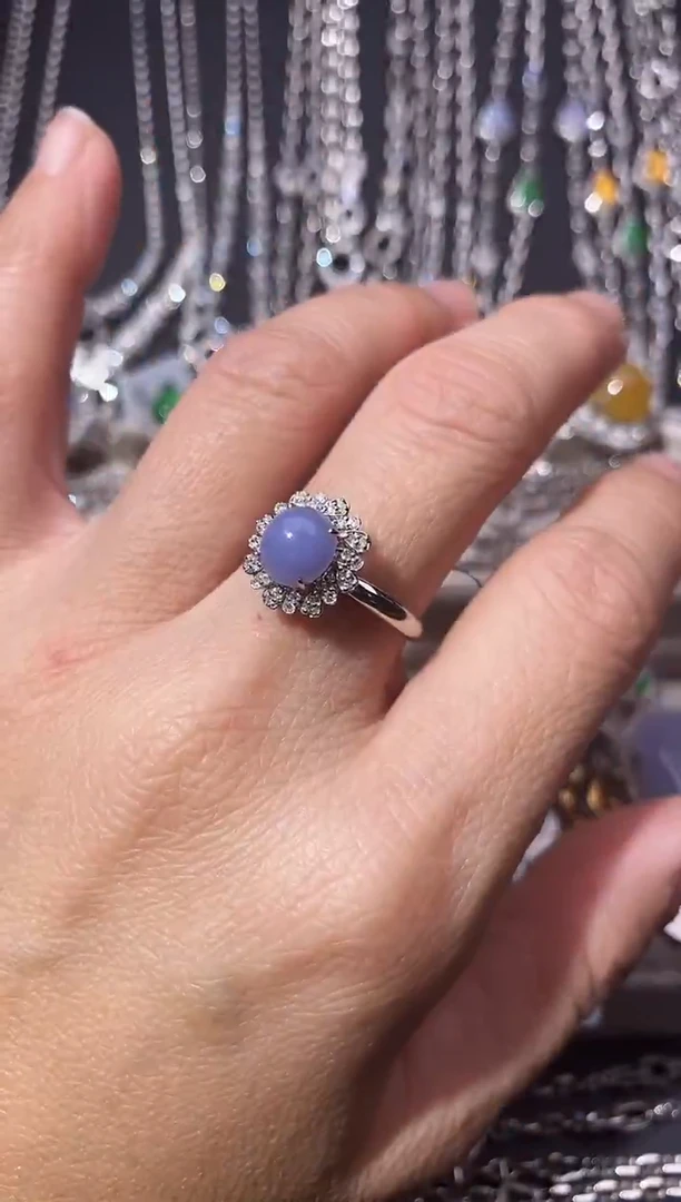 18K金镶嵌戒指翡翠戒指