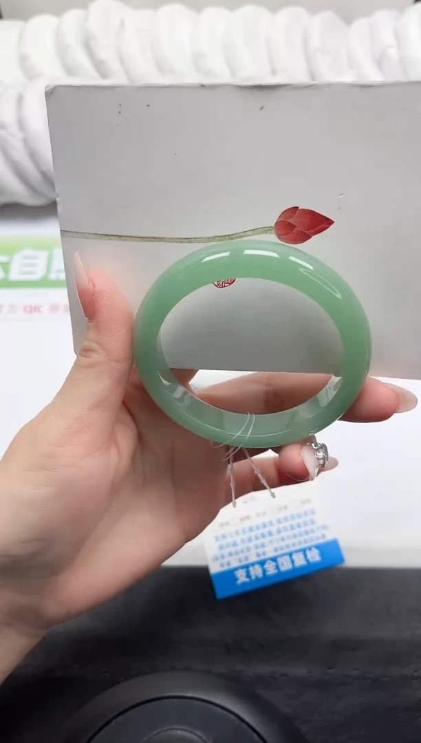 【闪购商品】石英质玉手镯未镶嵌322-56