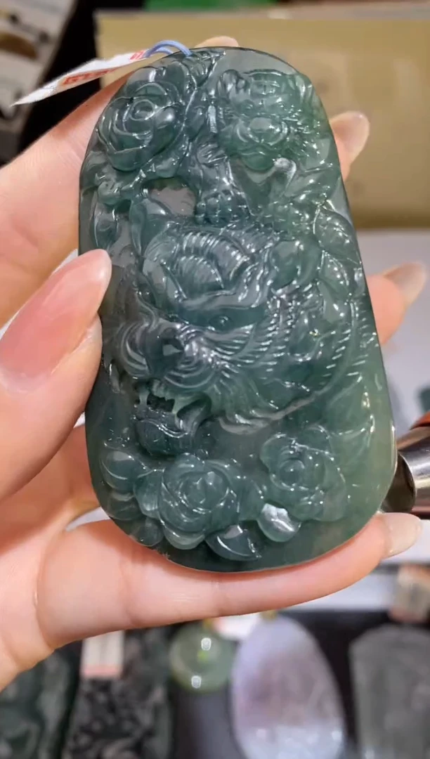 颈饰未镶嵌翡翠37613