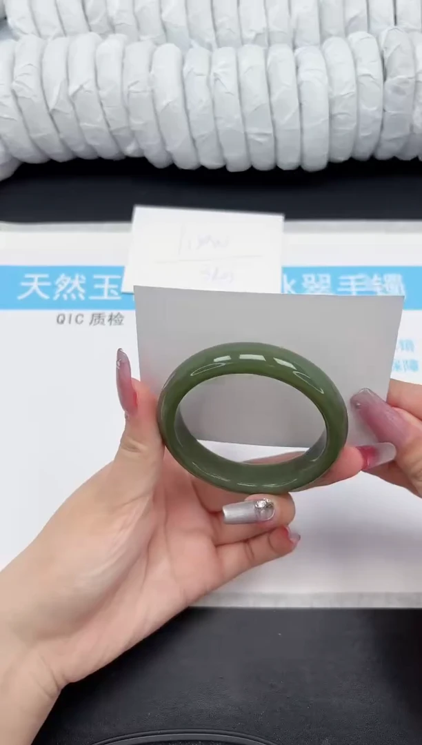 【闪购商品】石英质玉手镯未镶嵌201-56