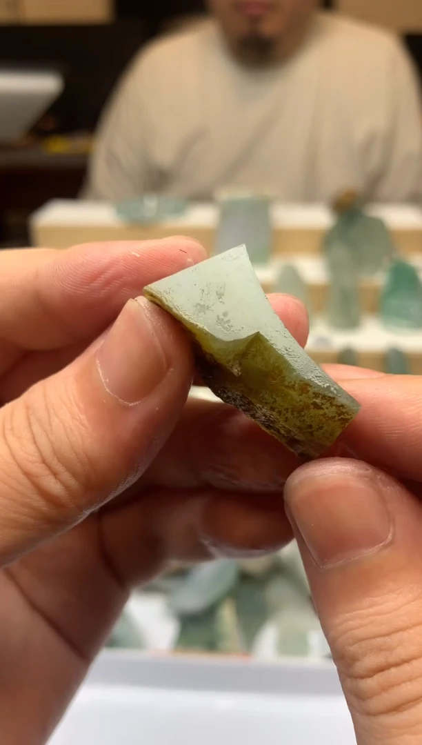 未镶嵌定制翡翠雕刻