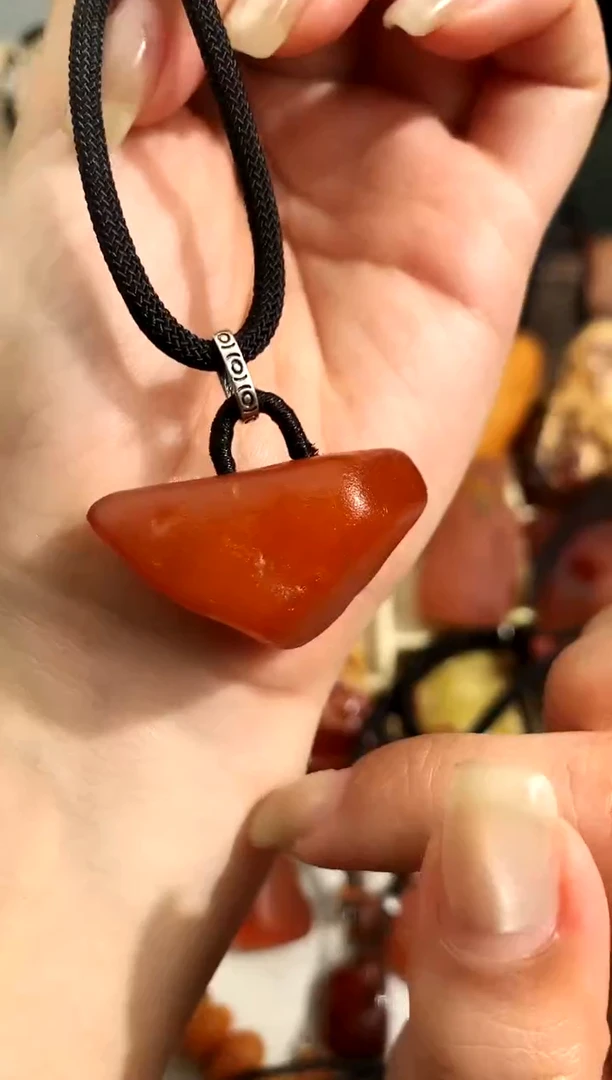 【闪购商品】蜜蜡裸石未镶嵌似玉