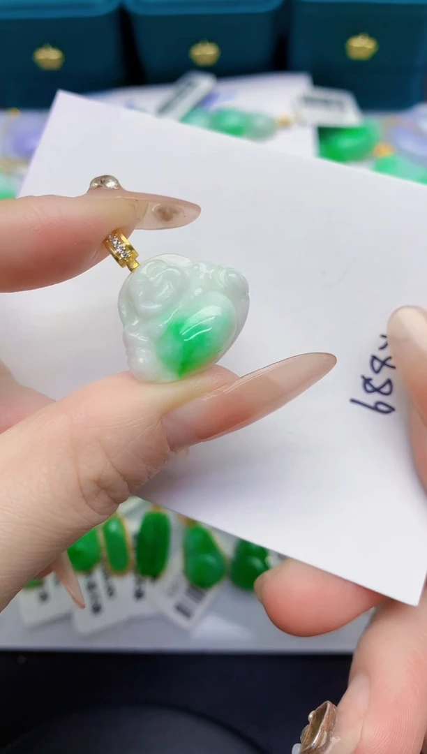 颈饰未镶嵌翡翠缅甸天然翡翠A货