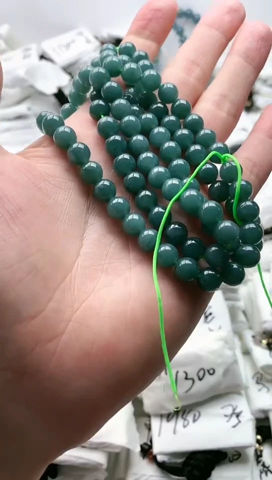 翡翠未镶嵌颈饰项链