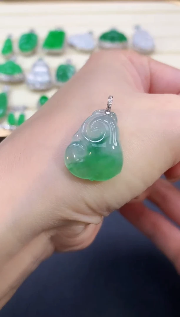 翡翠18K金镶嵌吊坠(不含链)如意|2800