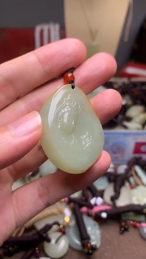 颈饰未镶嵌和田玉新疆料青海料清水和田玉吊坠