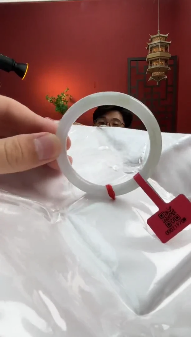 未镶嵌手镯（圆镯）翡翠翡翠手镯5