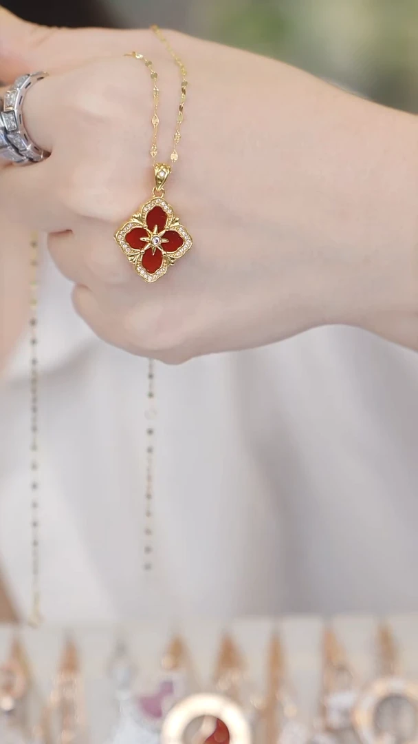 18K金镶嵌项链玛瑙/玉髓布奇