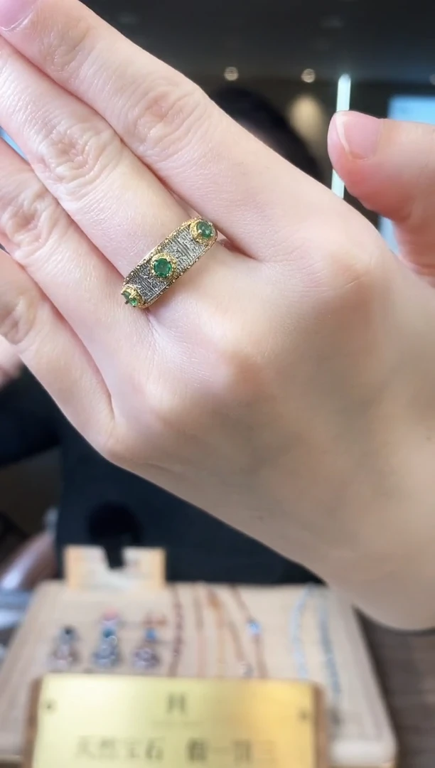 【闪购商品】祖母绿戒指银S925镶嵌01