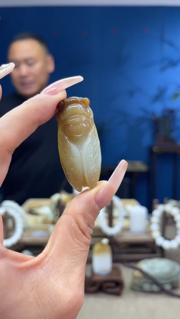 和田玉未镶嵌颈饰1