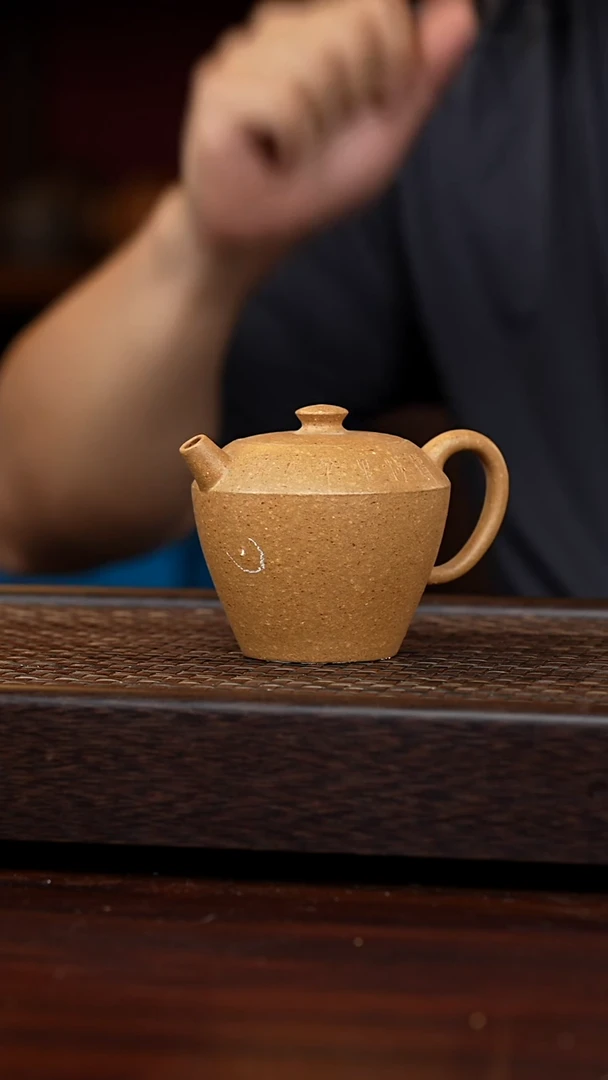 丹壶溢香紫砂壶220毫升跳砂