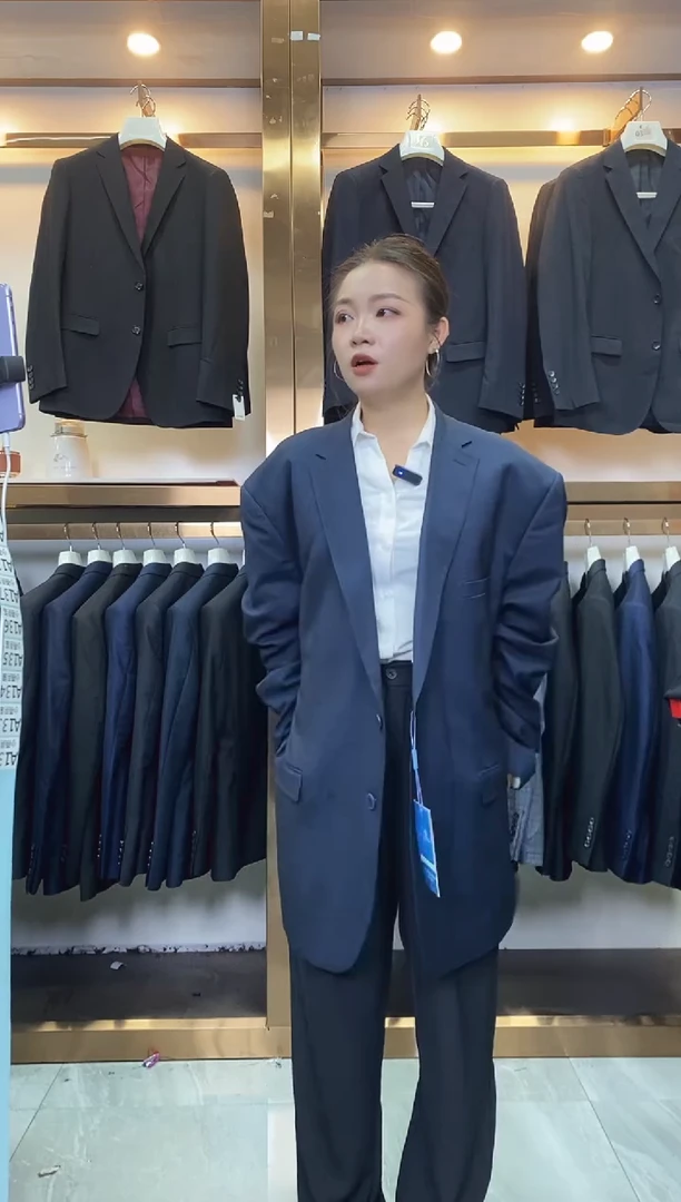 132编号。剪标男装，尺码240-260斤