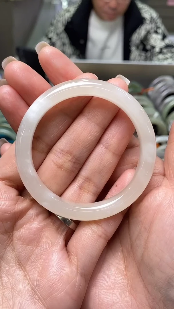 未镶嵌手镯和田玉和田玉青海料手镯藕粉色51mm